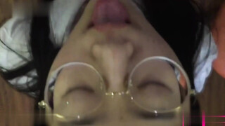 广州某街道党群服务中心吴梦茹 跨年夜丝袜颜射不一样的为民服务！ 视频疯传惊呆同事！(1)